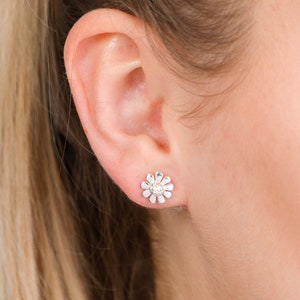 Daisy Sterling Silver Stud Earrings, Daisy Earrings, Flower Earrings, Daisy, Daisy Stud Earrings, Flower Stud Earrings