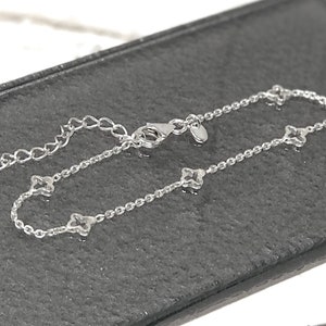 Clover Delicate Sterling Silver Multiple Clover Bracelet, Four Leaf Clover Bracelet, Lucky Clover, Clover flower bracelet,Silver Clover