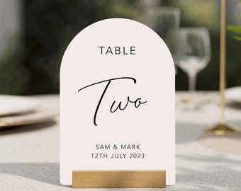 Gewölbte personalisierte Hochzeit Tischnummern, Sitzplatznummern, Tischnummern
