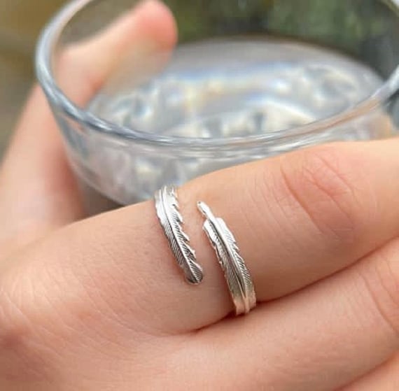 Adjustable feather ring deals