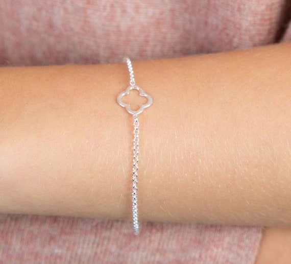 Bracciale Portafortuna Trifoglio Per Donna | Fatto A Mano In Germania Con Ciondolo Argento E Nastro Rosa | Regolabile