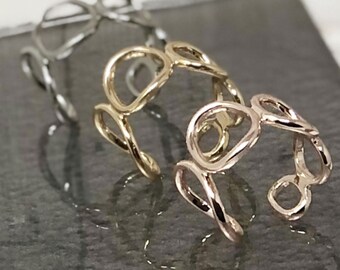 Linked Circle Ring: Adjustable Plated Finish