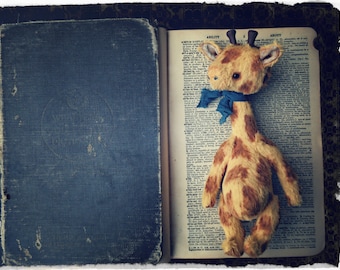 Artist Pattern Giraffe  by Medveduska 6.5inch