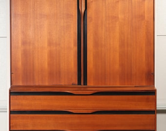 Mid Century Modern MCM Walnut Dresser Designed by John Kapel for Glenn of California