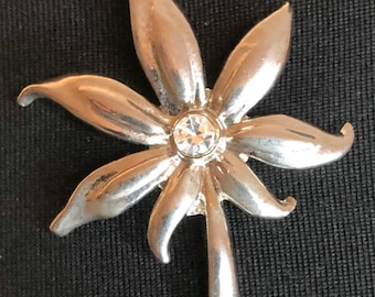 Vintage Flower Brooch