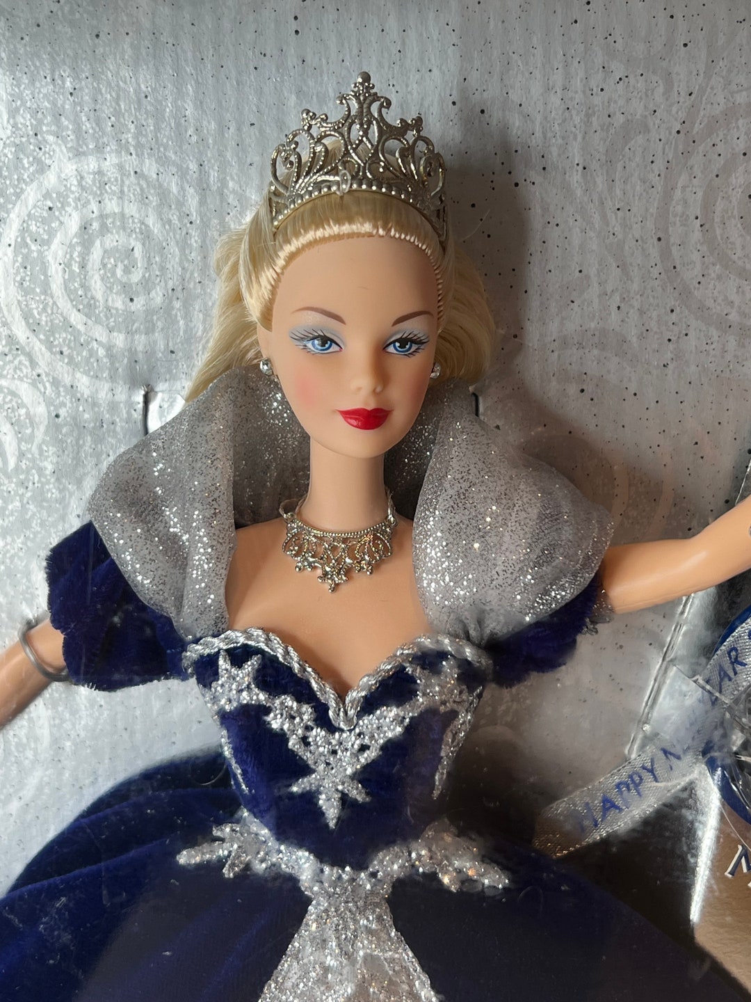 Millennium Barbie 2000 Etsy millennium-barbie-2000-etsy