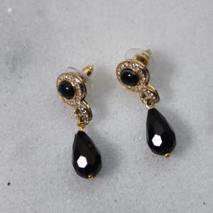 Boucles d'oreilles noires et dorées, vintage repensées