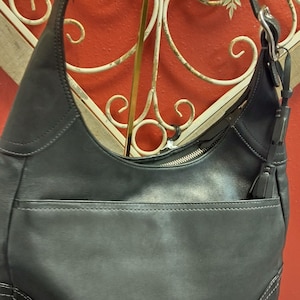 Black Leather Coach Vintage shoulder Bag