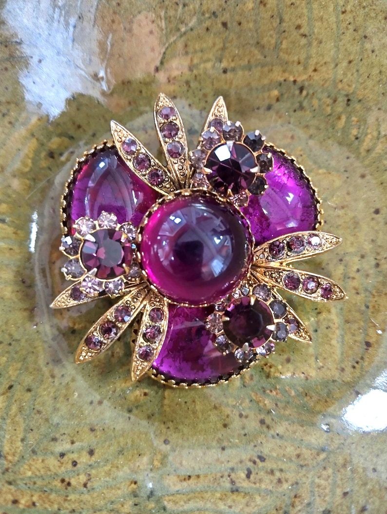 Gorgeous Purple Cabachon Vintage SELRO SELINI Brooch, unsigned Lucite Floral layered Revited Mid-Century image 1