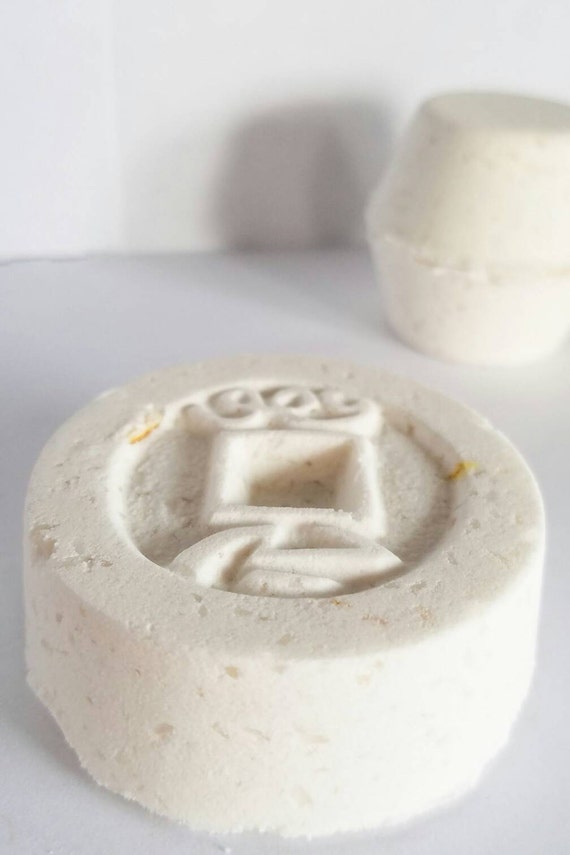 Items similar to Natural Bath Bombs Organic Bath Bomb Vegan Bath Fizzy Lush Lemon Jasmine
