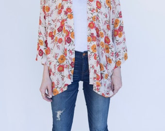 Kimono with pockets flower pattern, Floral open wrap Kimono jacket, Lightweight Kimono open jacket, Short floral kimono robe with pockets