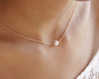 Gold Solitary wedding necklace - Wedding jewelry - Minimalist bridal necklace - Pearl necklace