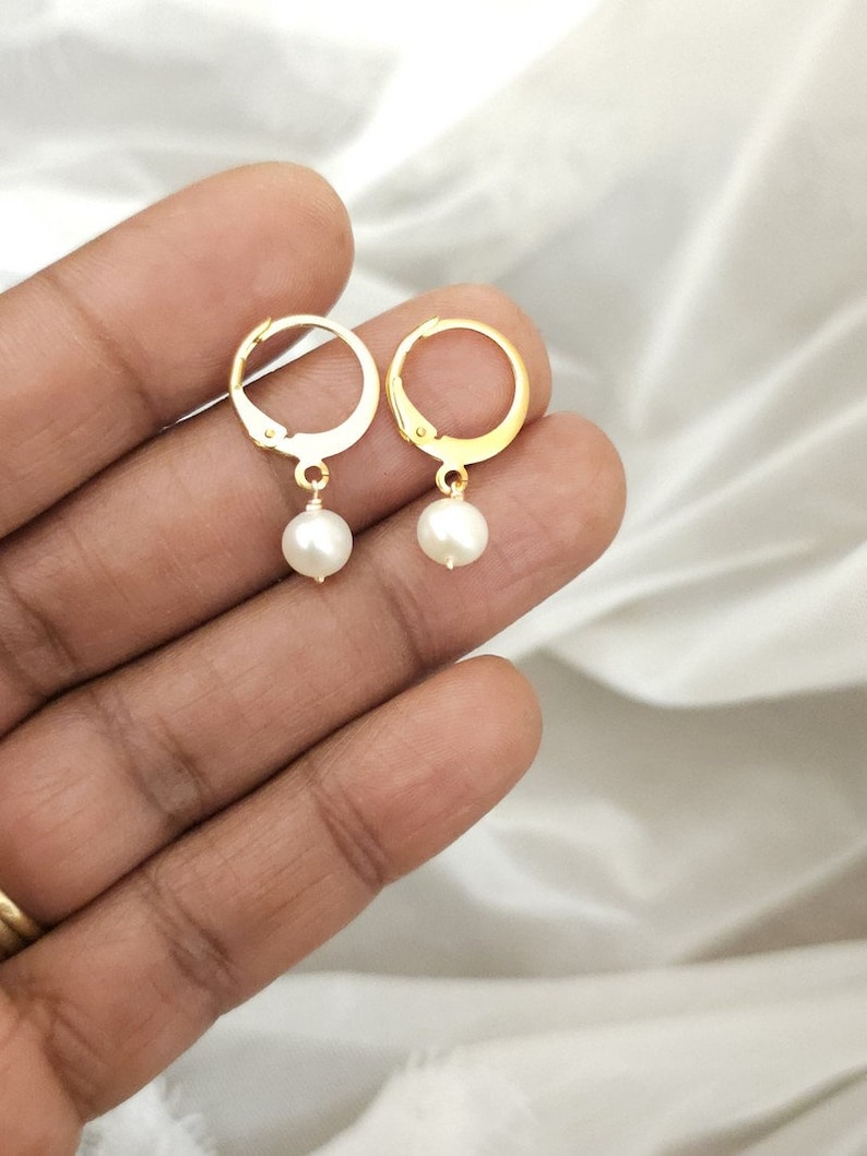 Créoles sleepers earrings, Solitary pearl wedding earrings, wedding earrings, wedding jewelry, pearl bridal earrings freshwater jew image 6