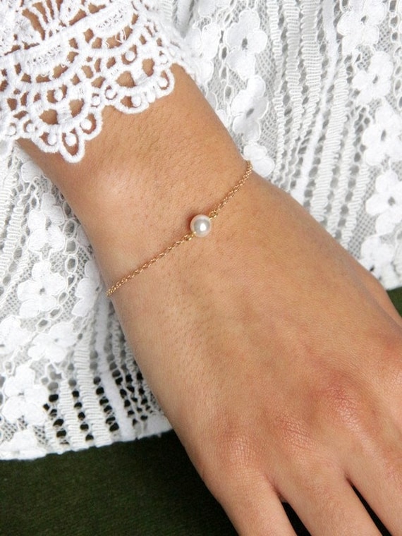 Bracelet de mariage minimaliste – Une perle nacrée