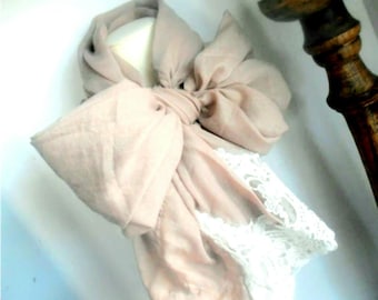 Sciarpa in pizzo ricamato beige / Sciarpa primaverile in cotone per tutti i giorni / Sciarpe da donna / Accessori moda