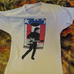 U2 The Joshua Tree 2 sided large T Shirt Original issue Bono w Guitar