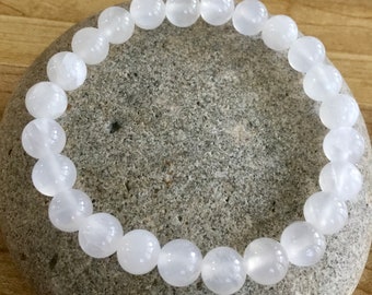 PROTECTIVE - INSPIRATION - Selenite Bracelet. Gemstone Bracelet. Protective Energy.Simple Bead Bracelet.Sparks Inspiration.Stretch Bracelet