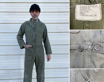 U.S. Army olive green coveralls Type I utility mechanic cotton sateen long sleeve outfit size small.