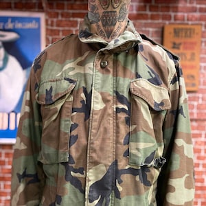 80&#39;s/90&#39;s M-65 field cold weather jacket camouflage fatigue utility combat size medium regular