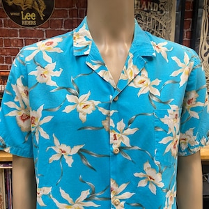Paradise Found Hawaiian men&#39;s shirt floral print 100% cotton size large made in U.S.A.