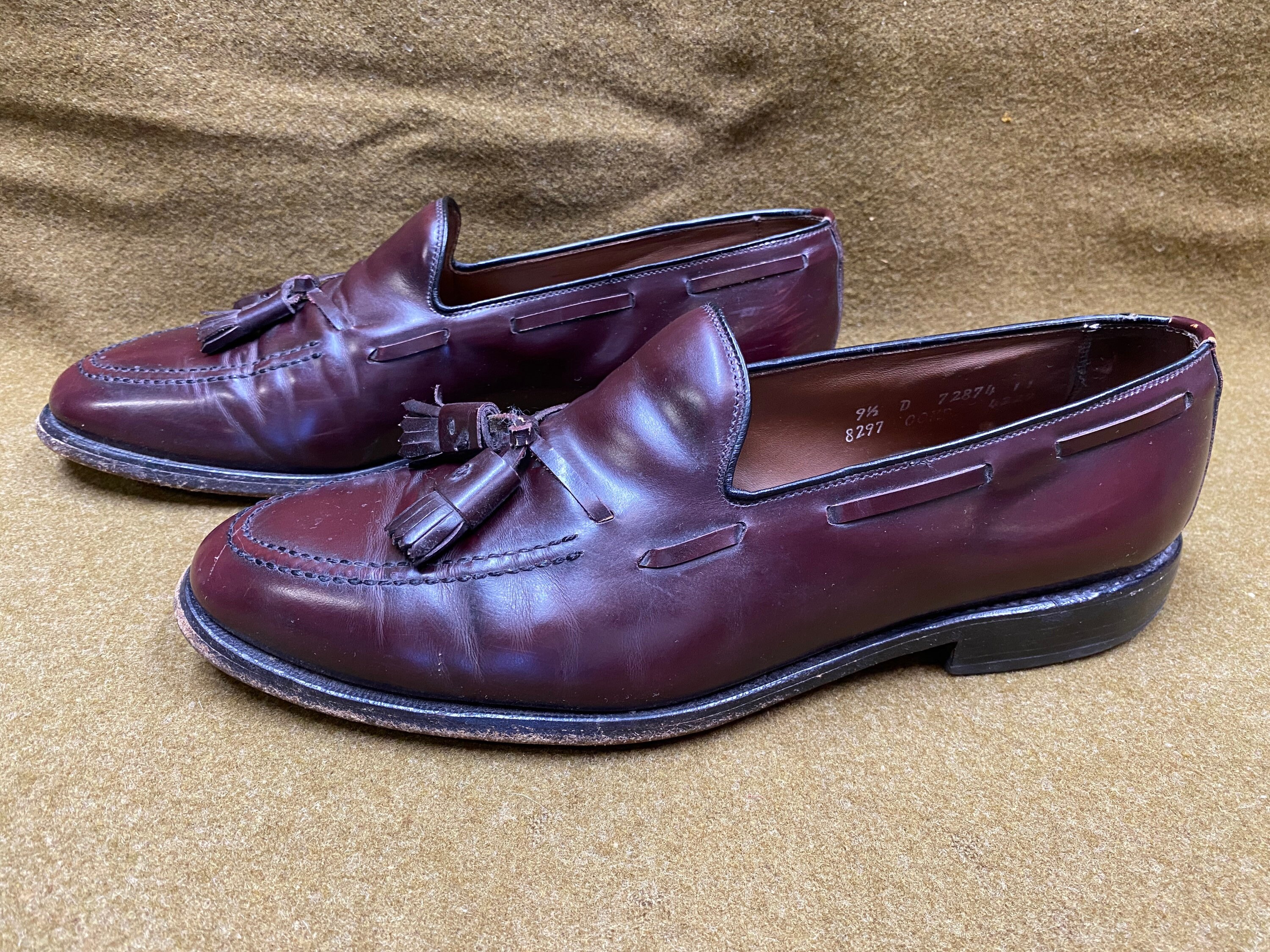 Allen Edmonds Grayson Tassel Penny Loafers Shoes Style #8297 Allen Edmonds Grayson Tassel Penny Loafers Shoes Style #8297