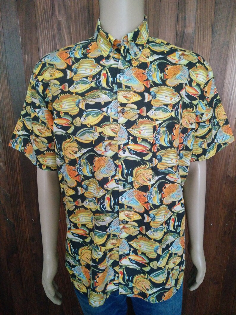 mens nike tees on sale