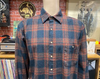 Pendleton button down plaid wool shirt long sleeve size large.