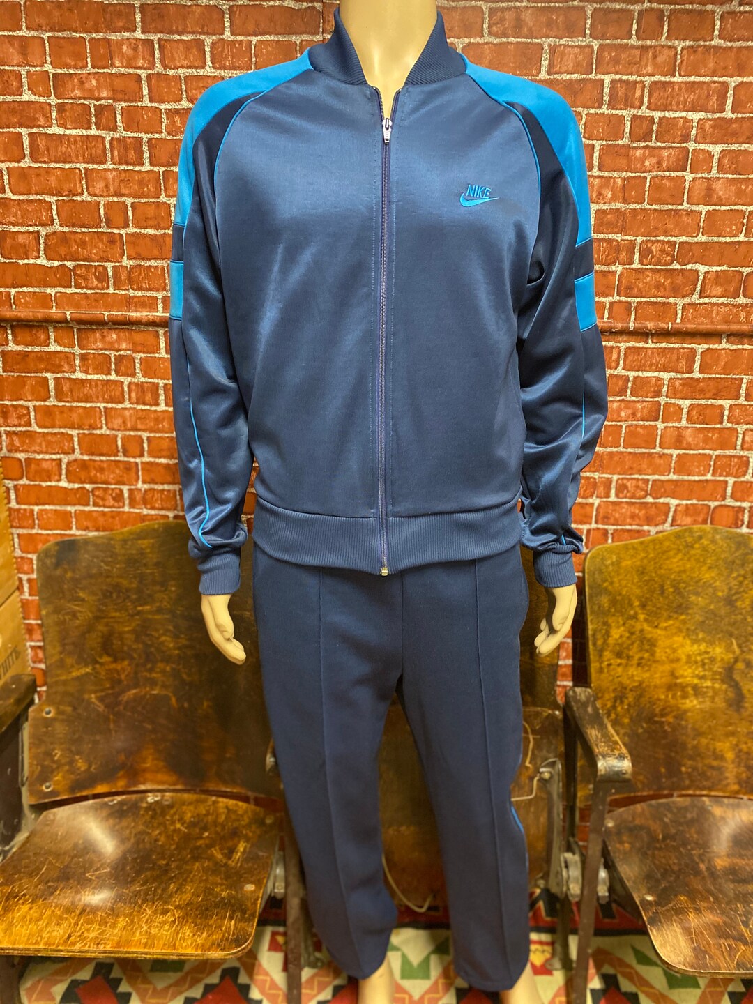 デ*だ様 【Nike】 00s〜 England warm up wear O2 New Rare NIKE Vintage ENGLAND RUGBY Training Shirt Grey with