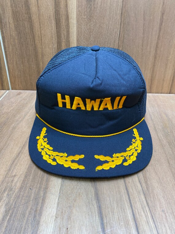 Hawaii black captain souvenir trucker baseball sna
