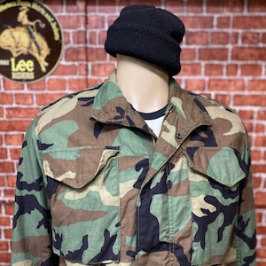 80&#39;s/90&#39;s M-65 field cold weather jacket camouflage fatigue utility combat size x-small long.