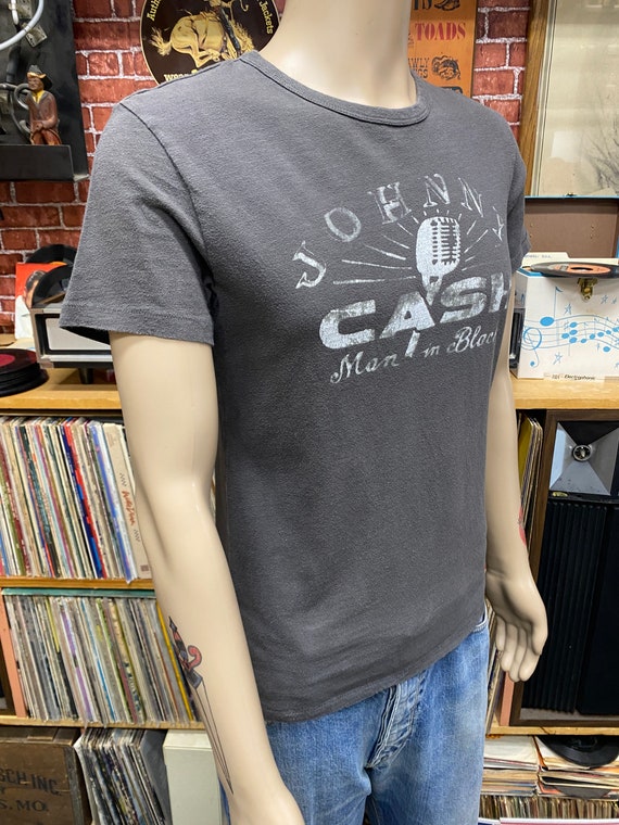 Johnny Cash Man in Black gray soft cotton t-shirt… - image 2