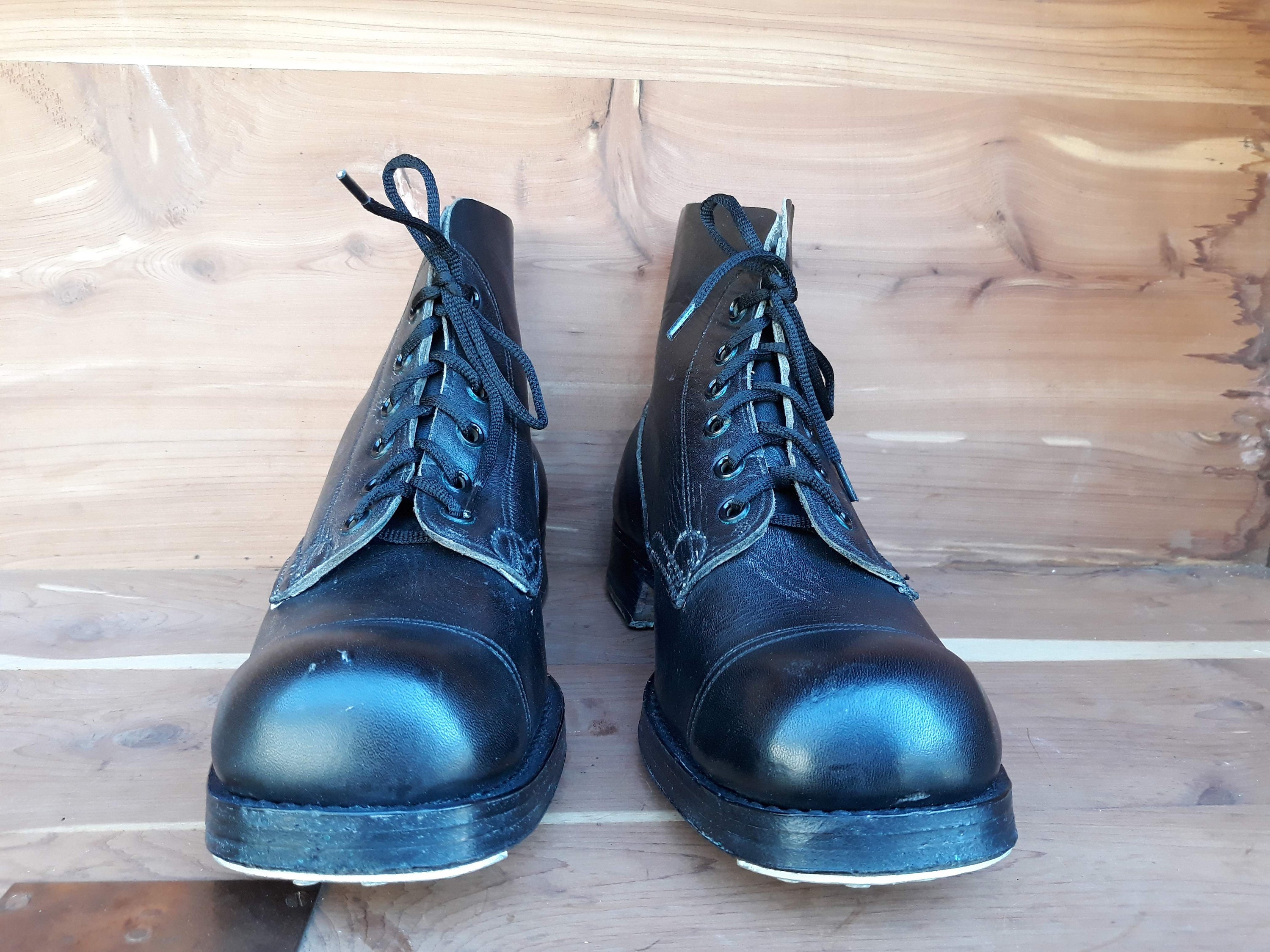 Unissued 1954 Australian Army Black Leather Service Anckle