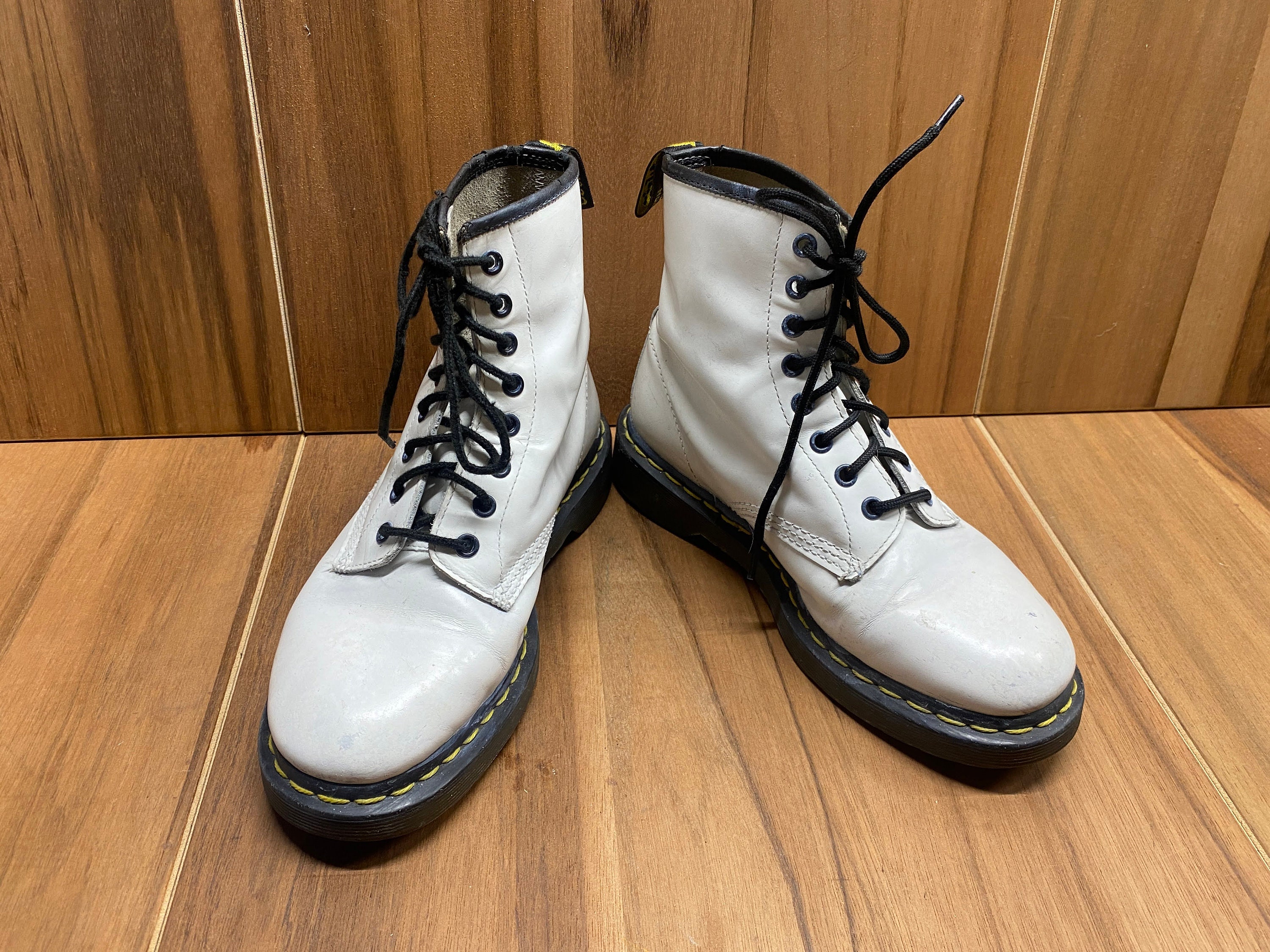 Dr martens moa hotsell