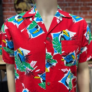 Fumi&#39;s Originals Honolulu Hawaiian men&#39;s shirt Toucan print 100% cotton size large made in U.S.A..