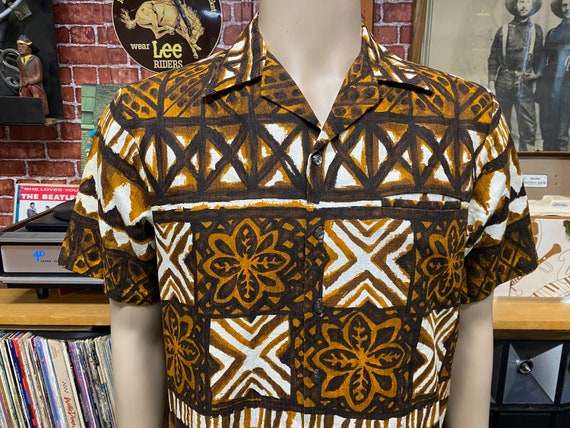Iolani Hawaiian men's tribal print cotton shirt s… - image 1