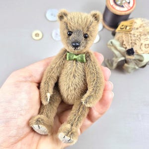 ライオン【2】ハンドメイド ミニチュアベア　ミニチュアテディベア ぬいぐるみ 羊毛モールのミニチュアベア キット 三色あります - 手芸雑貨