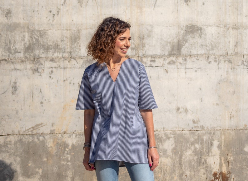 White Tunic Loose Tunic Urban Tunic Minimalist Tunic Tunic Women V Neck Tunic White Top Everyday Tunic Wide Tunic Casual Tunic