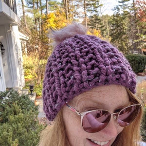 Chapéu de acrílico pompom feminino volumoso tricotado à mão cores intensas sortidas