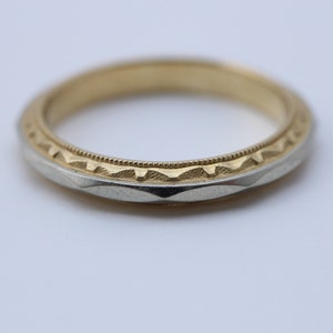 Vintage Wedding Band 14k Gold Two Tone Gold Ring size 4.25