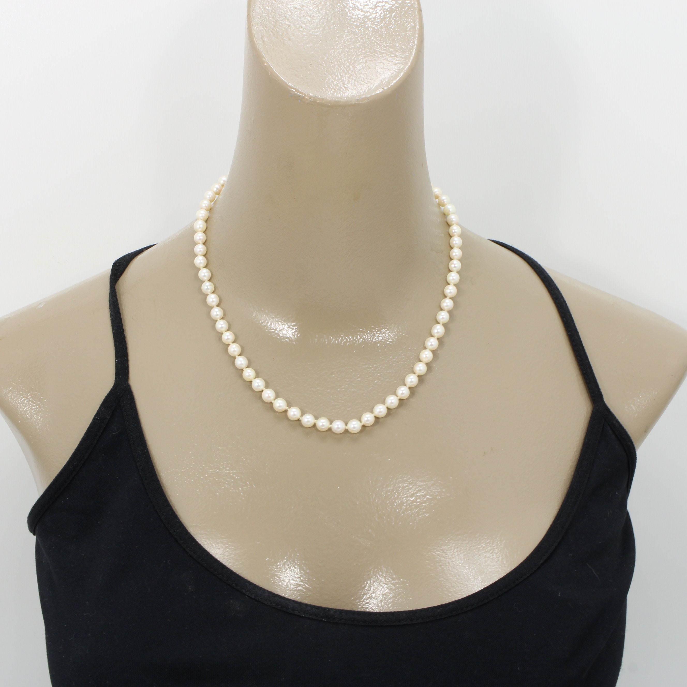 Mikimoto Pearl Necklace Sterling Silver 1950s Japan 17