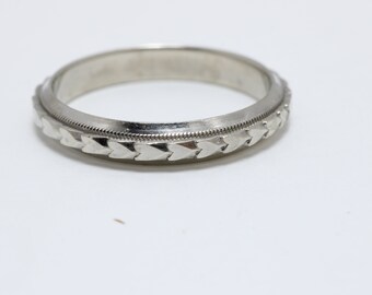 Vintage Wedding Band 14k White Gold Heart Ring size 7