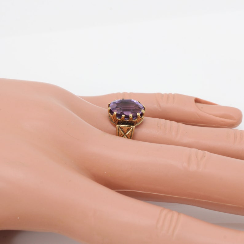 Vintage Amethyst Ring 14k Yellow Gold Cocktail Ring 1940's image 8