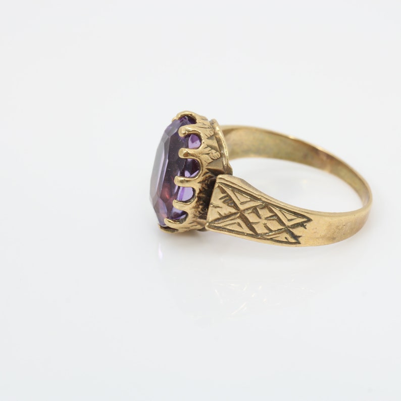 Vintage Amethyst Ring 14k Yellow Gold Cocktail Ring 1940's image 3