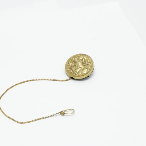 Art shops Nouveau Brooch Repoussé Woman Ketcham & McDougall Retractable Chain Eyeglass Fob
