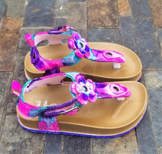 LAST PAIR Be Flower Power Daisy Tie-Dye Toddler sandals in | Etsy