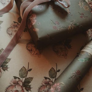 Flores sobre papel de regalo reciclado kraft gris oscuro, Papel de regalo, Papel de regalo, Papel de regalo reciclado, Papel de regalo, Papel de regalo floral imagen 7
