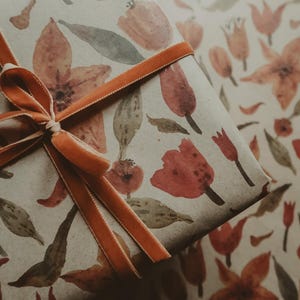 Carta da regalo con tulipani, Carta da regalo, carta da regalo, Ordito regalo, Carta da regalo, carta regalo, carta da regalo floreale, riciclata