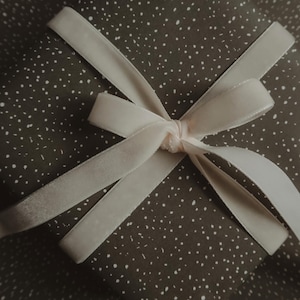 Carta da regalo natalizia, confezione regalo natalizia, confezione natalizia, ordito regalo natalizio grafico, carta da regalo natalizia, carta regalo