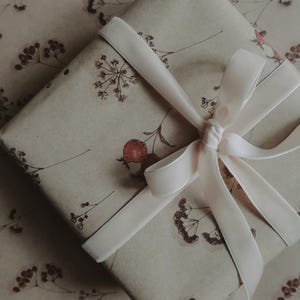 Christmas Wrapping paper, Christmas Gift Wrap, Rustic Christmas Wrap, Graphical Christmas Gift Warp, Xmas Wrapping paper, gift