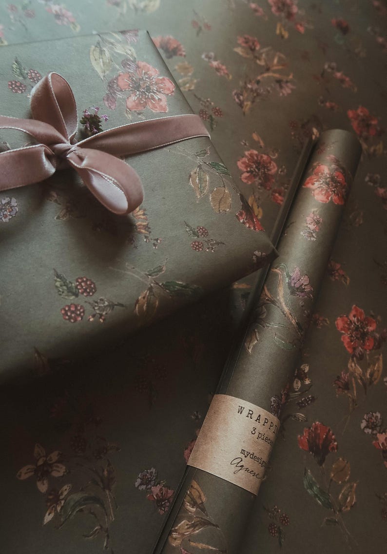 Flores sobre papel de regalo reciclado kraft gris oscuro, Papel de regalo, Papel de regalo, Papel de regalo reciclado, Papel de regalo, Papel de regalo floral imagen 3